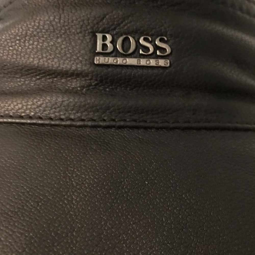 SOLD Hugo Boss Men’s Leather Jacket - Picture 5 of 5